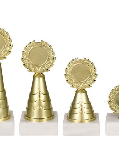 Små gullstatuetter i hardplast