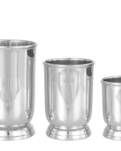 Forniklet pokaler med stett