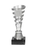 Mini sølvpokal formet nesten som en istapp